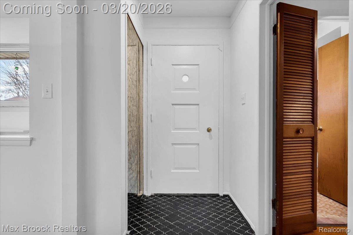 15447 Rudland Street