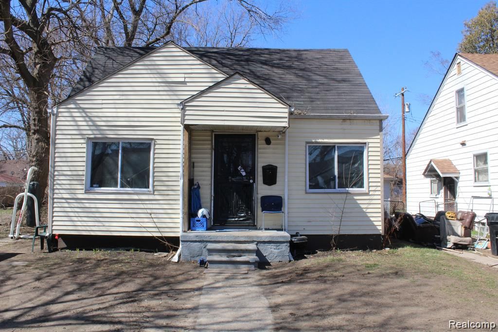 Photo of 20251 Chapel Street, Detroit City, MI 48219 (MLS # 20261014219)