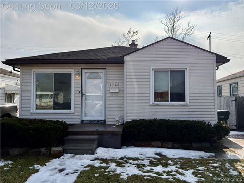 1765 Garfield Avenue Lincoln Park City MI 48146