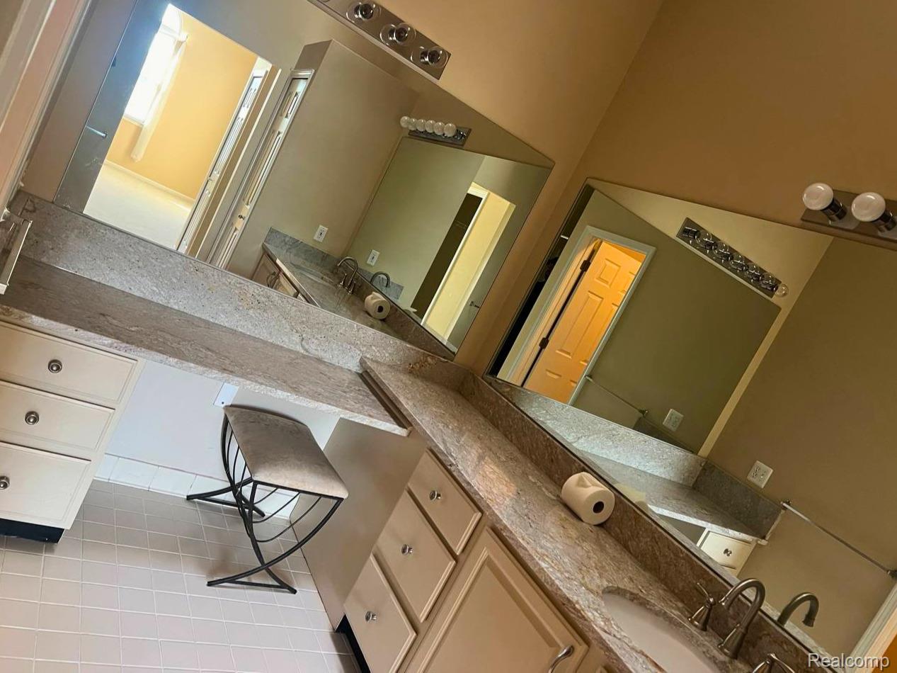 49862 Pointe Crossing