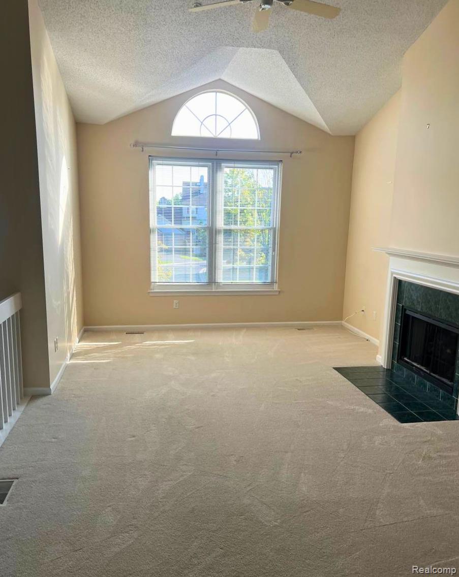 49862 Pointe Crossing