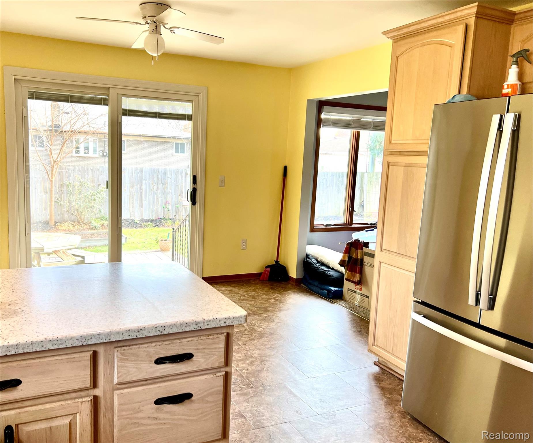 39852 Southpointe Avenue