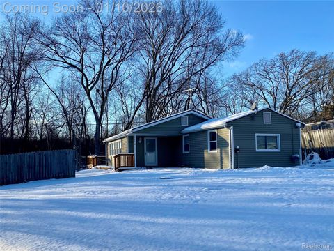 2045 Birch Street Hartland Township MI 48353