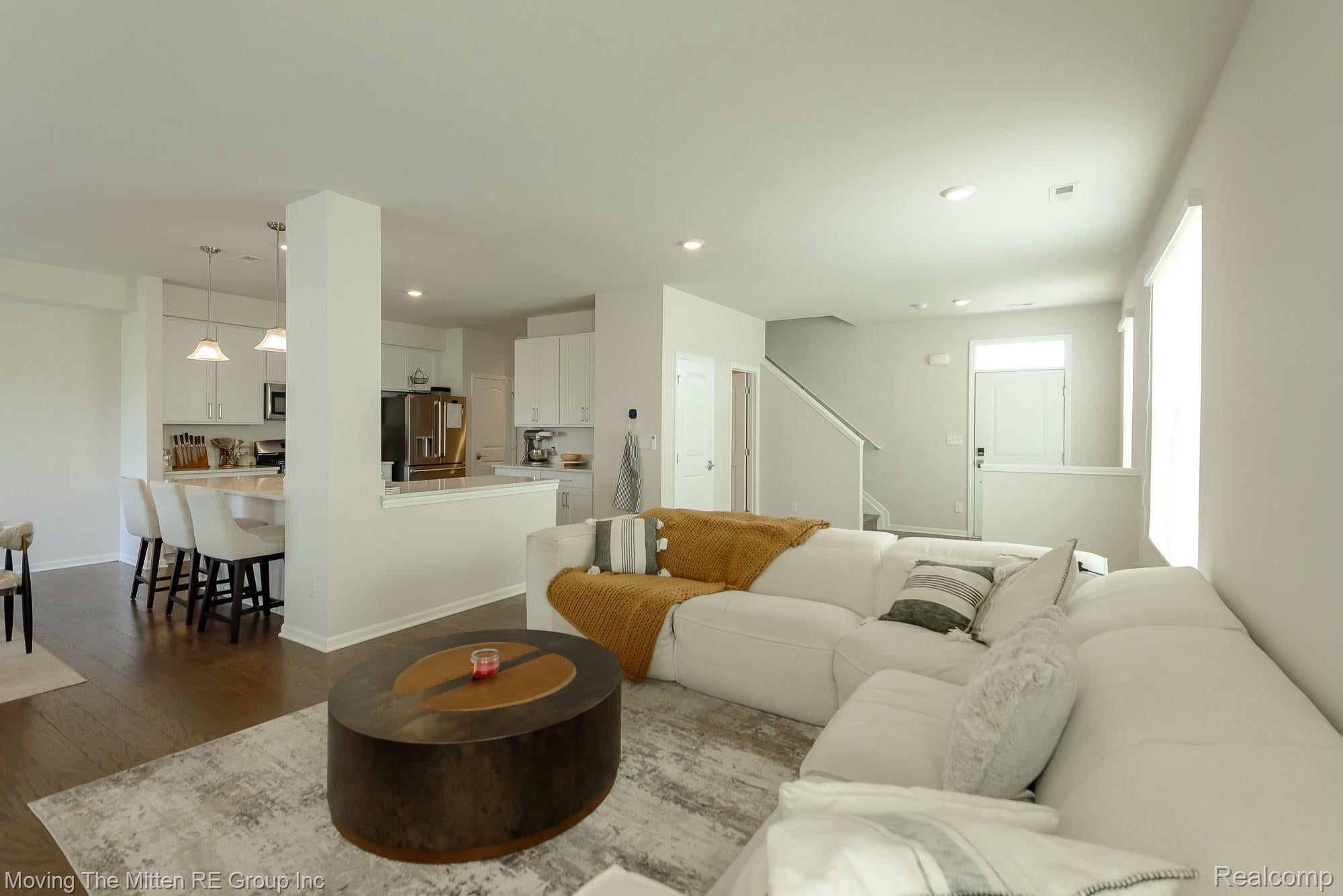 305 Angus Lane