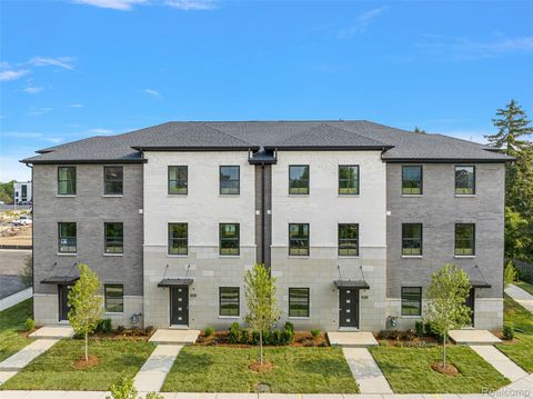 2841 Summers Place Troy City MI 48084