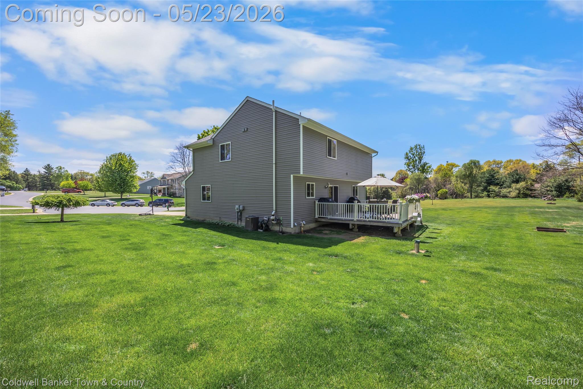 9122 Oneida Way