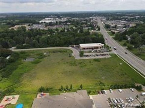 1048 S Main Street Lapeer City MI 48446