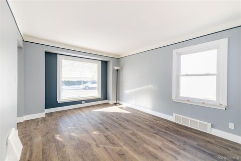 Tiny photo for 472 Mayflower Avenue, Lincoln Park City, MI 48146 (MLS # 20251060886)