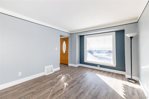 Tiny photo for 472 Mayflower Avenue, Lincoln Park City, MI 48146 (MLS # 20251060886)