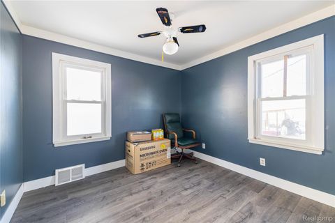 Tiny photo for 472 Mayflower Avenue, Lincoln Park City, MI 48146 (MLS # 20251060886)