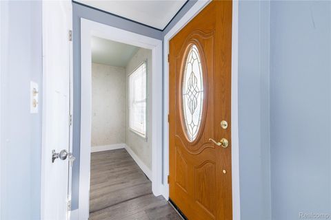 Tiny photo for 472 Mayflower Avenue, Lincoln Park City, MI 48146 (MLS # 20251060886)