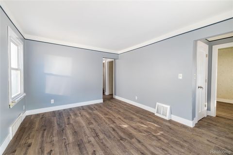 Tiny photo for 472 Mayflower Avenue, Lincoln Park City, MI 48146 (MLS # 20251060886)