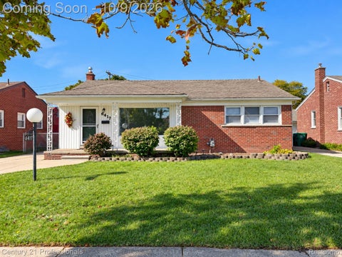 Photo of 6417 Hawthorne Street, Garden City, MI 48135 (MLS # 20261081205)