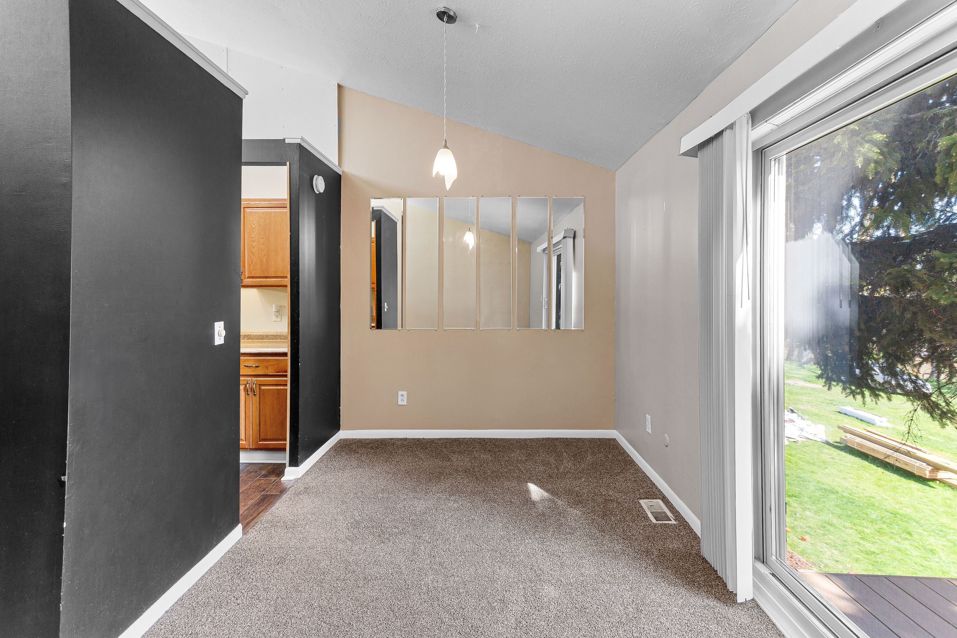 21 DICKINSON Street K