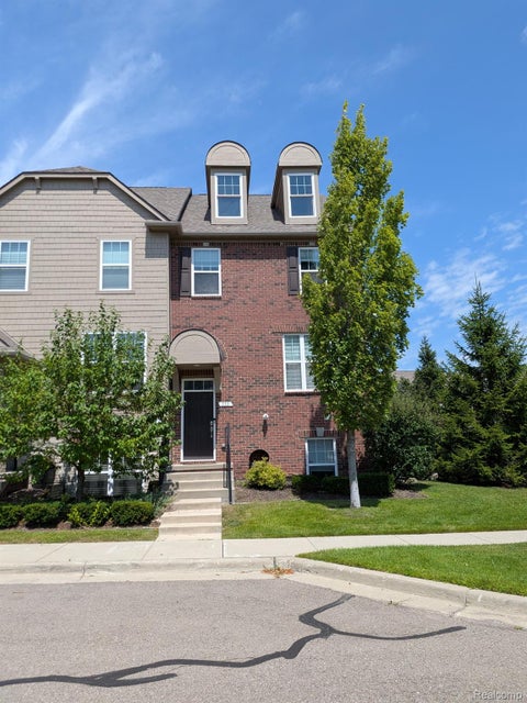 Photo for 333 Glenhurst Boulevard 9