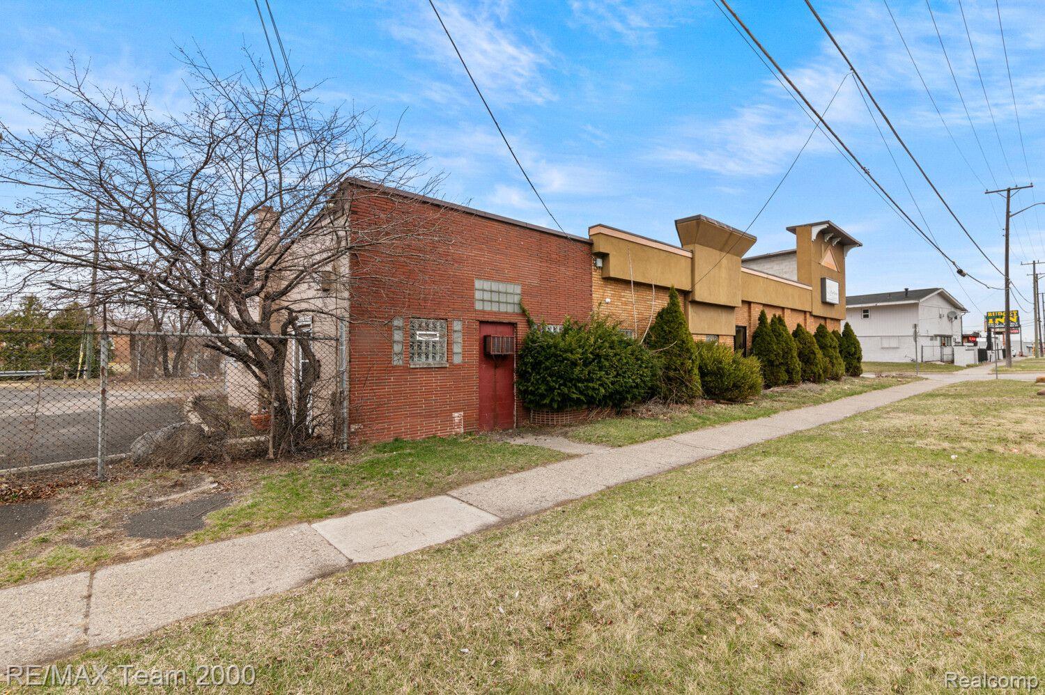 26110 MICHIGAN Avenue