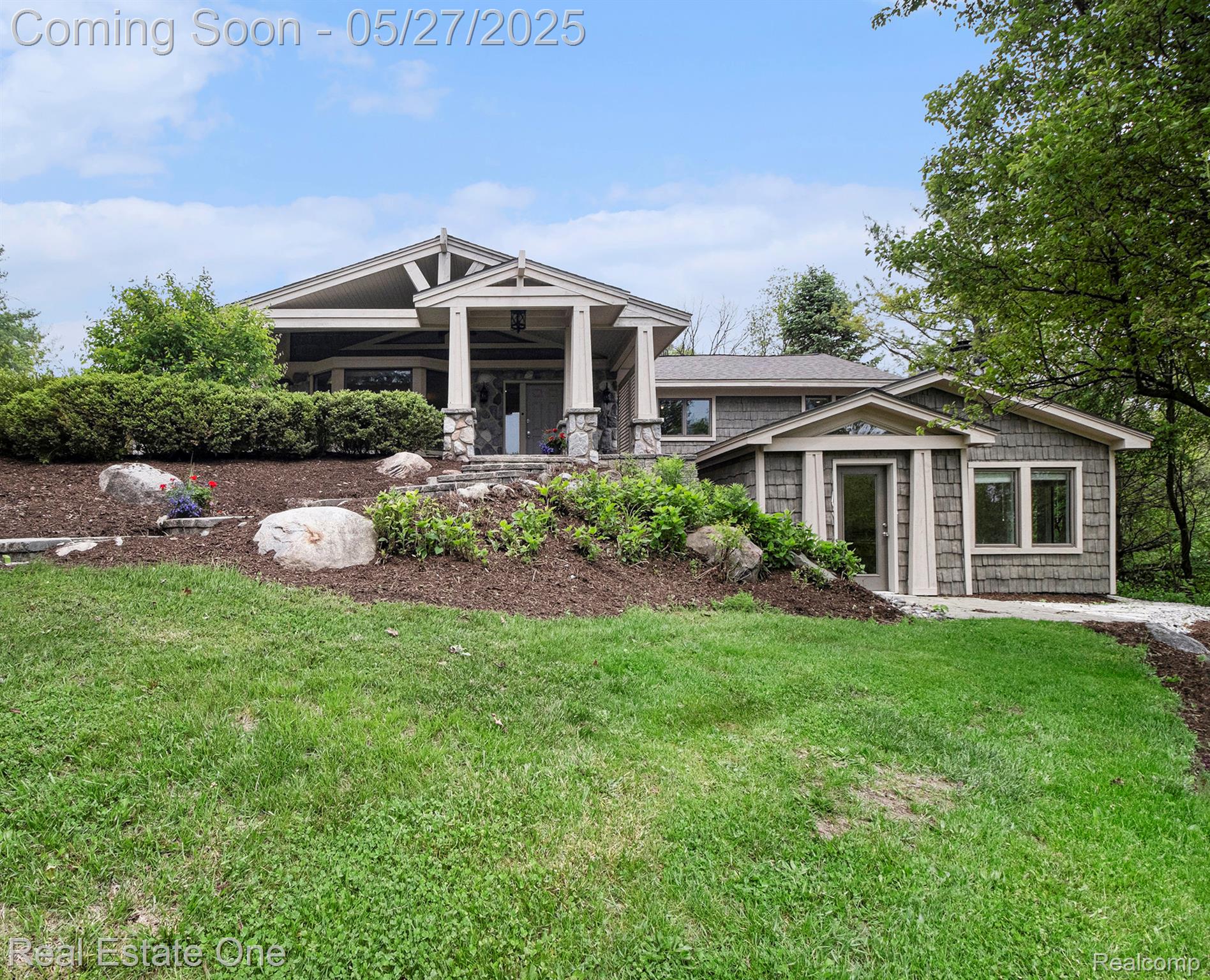 2855 Lynn Drive