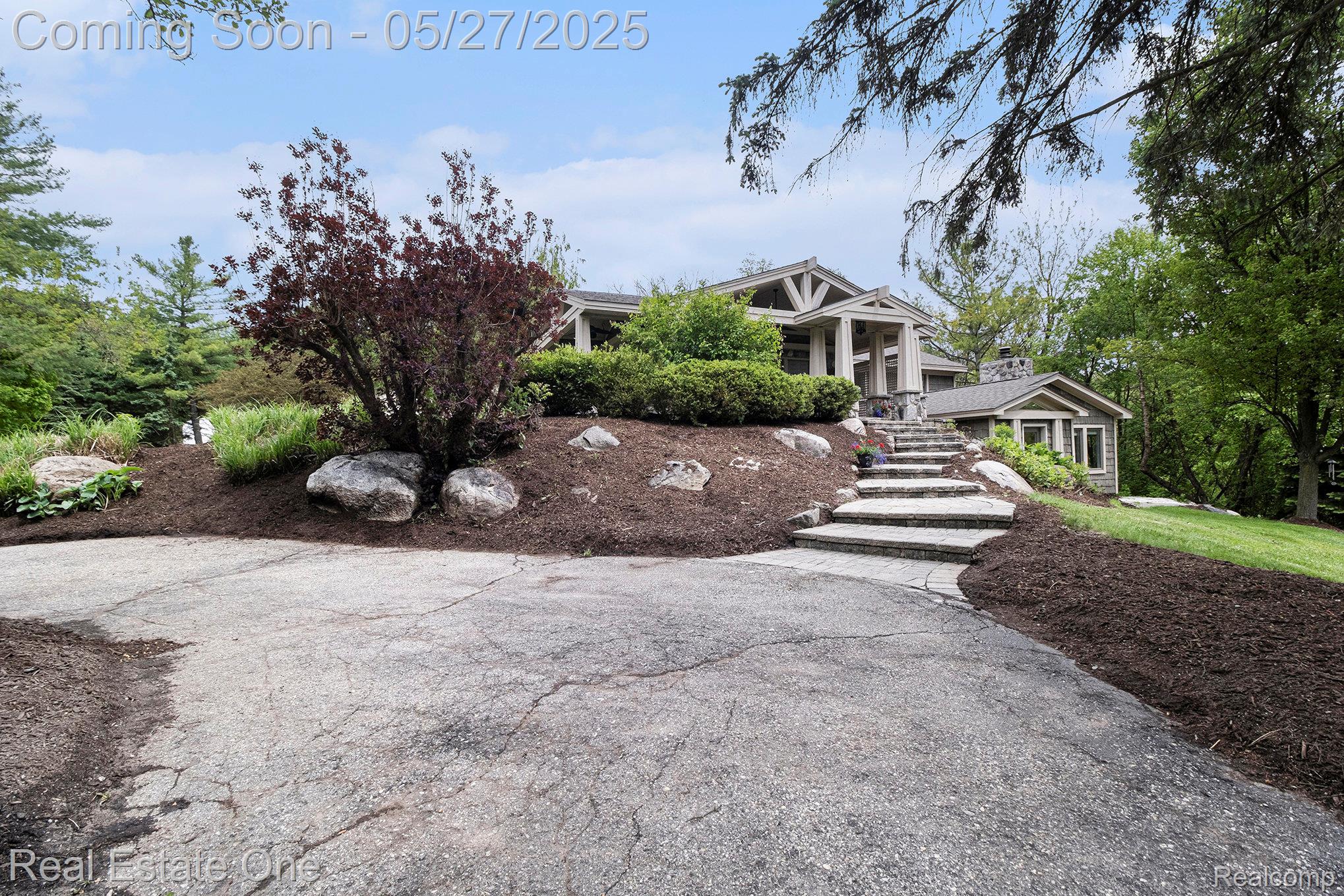 2855 Lynn Drive