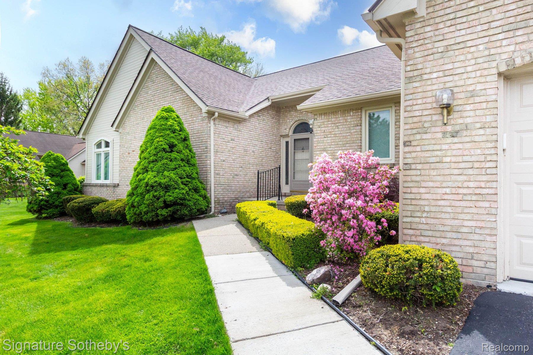 5396 Fairway Court
