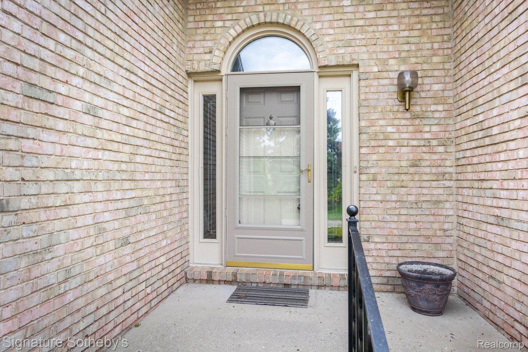 5396 Fairway Court