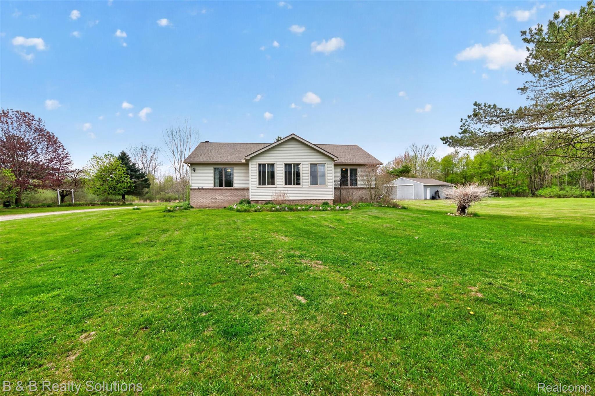 2927 N Blacks Corners Road