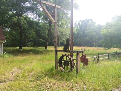 1795 S Jackson Avenue Harrison City MI 48625