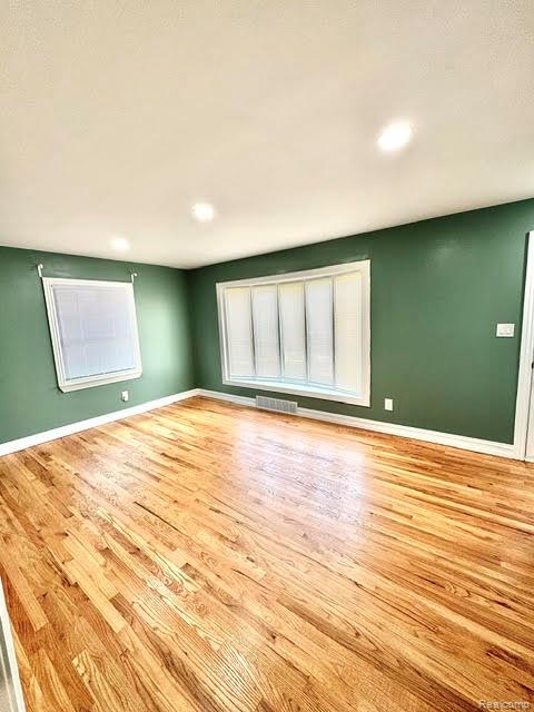 Royal Oak City, Michigan 48073, United States, 3 Bedrooms Bedrooms, ,2 BathroomsBathrooms,Residential,Active,171052