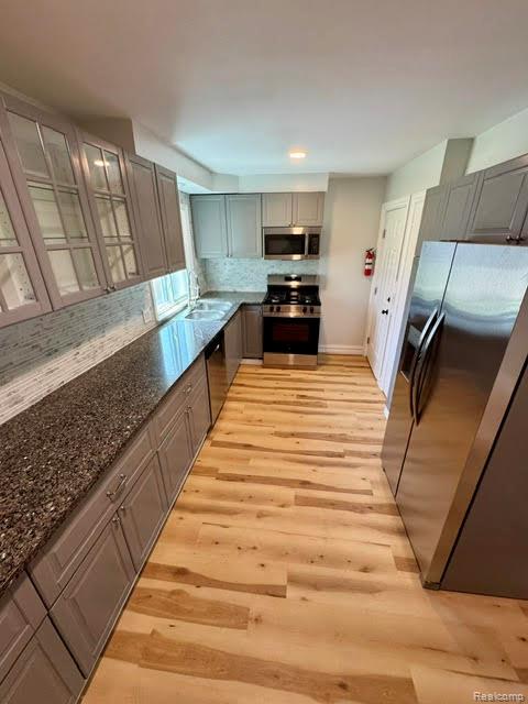 Royal Oak City, Michigan 48073, United States, 3 Bedrooms Bedrooms, ,2 BathroomsBathrooms,Residential,Active,171052