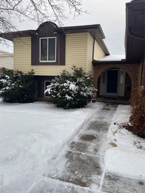 36838 Russell Court E Sterling Heights City MI 48312