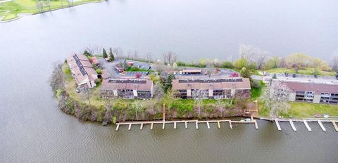 550 Cliffs Drive Ypsilanti Charter Township MI 48198