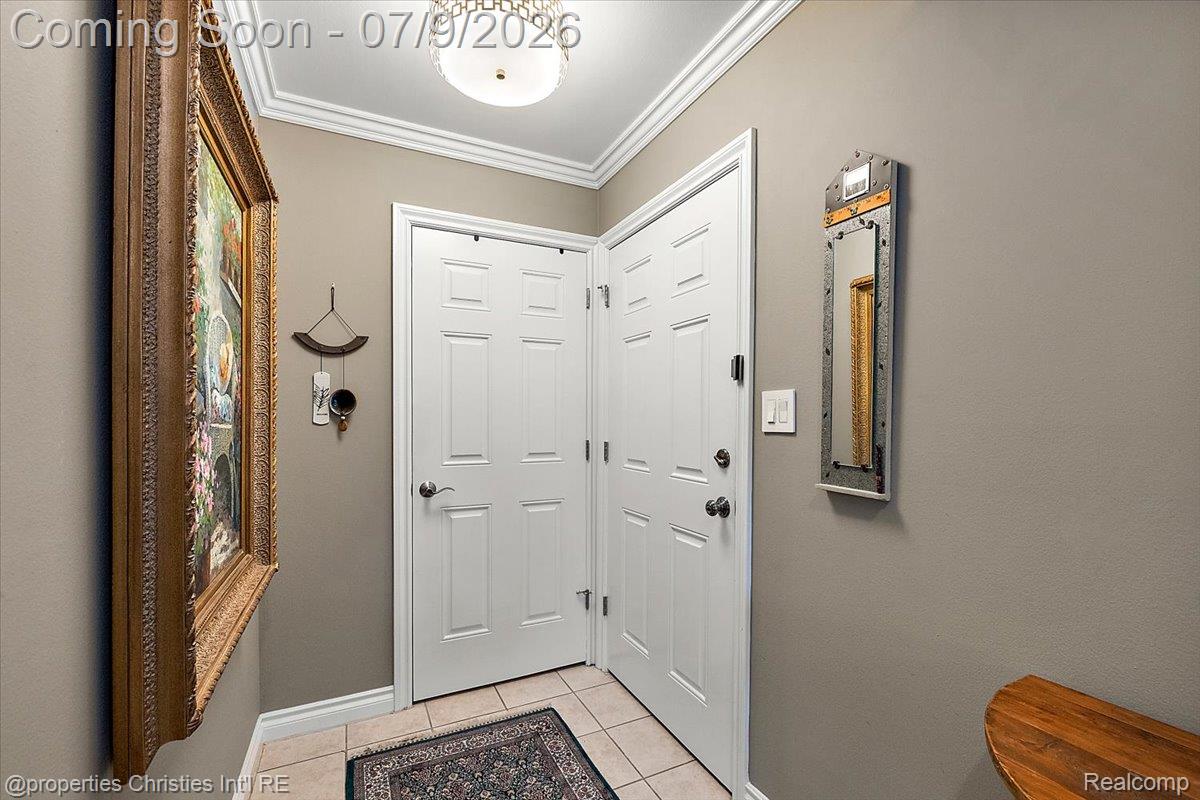 1113 N Old Woodward Avenue 34