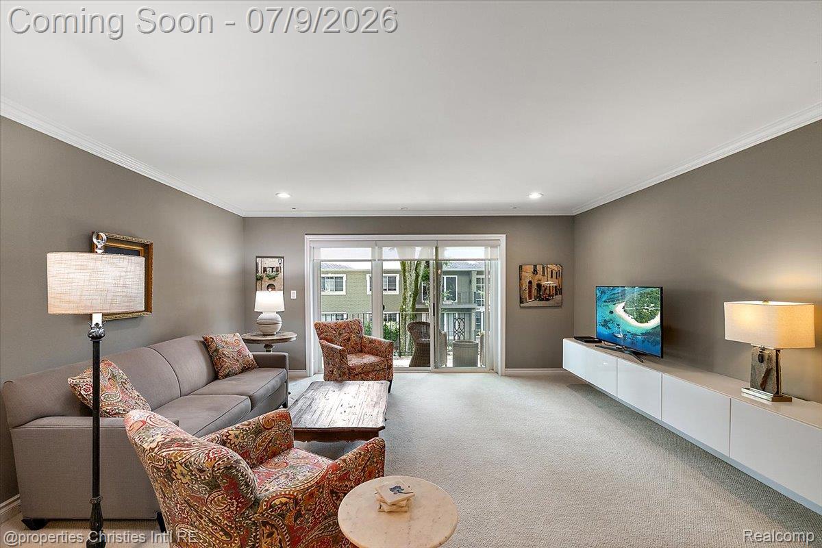 1113 N Old Woodward Avenue 34