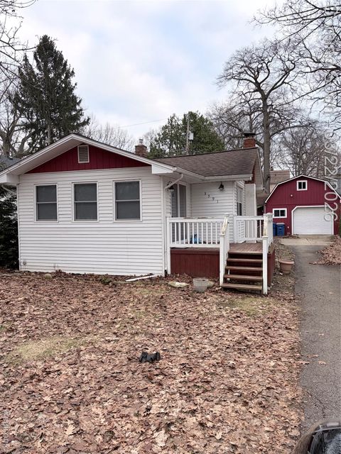 3591 Richmond Street Waterford Charter Township MI 48328