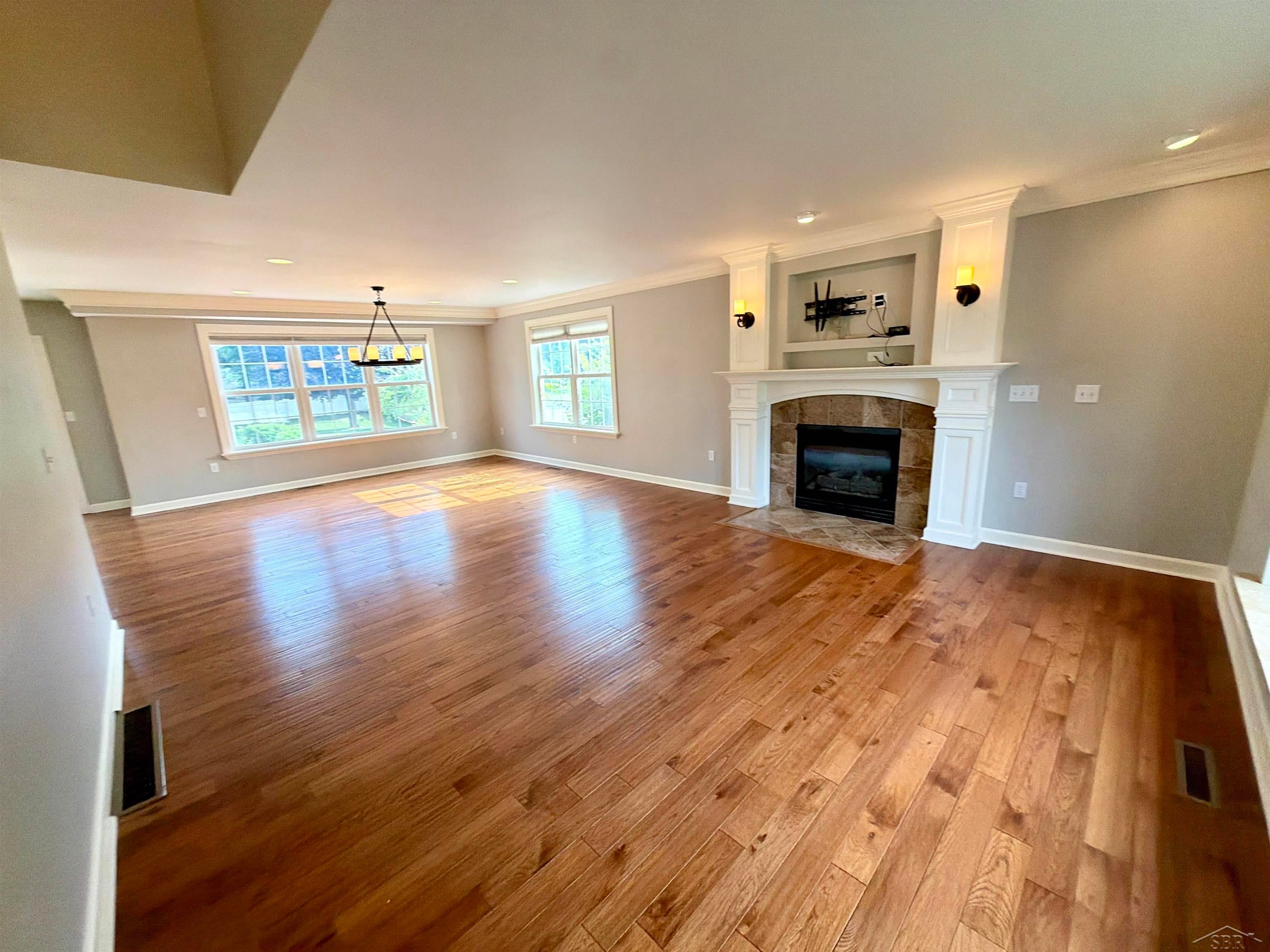 8876 Valleyview Court
