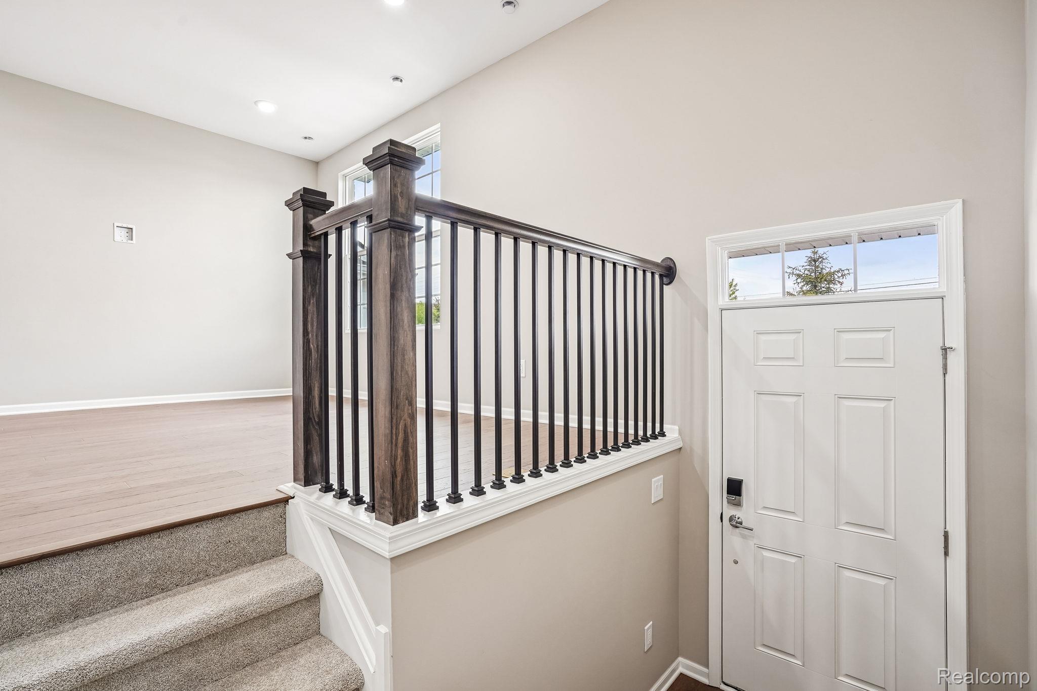 352 North Sydney Court