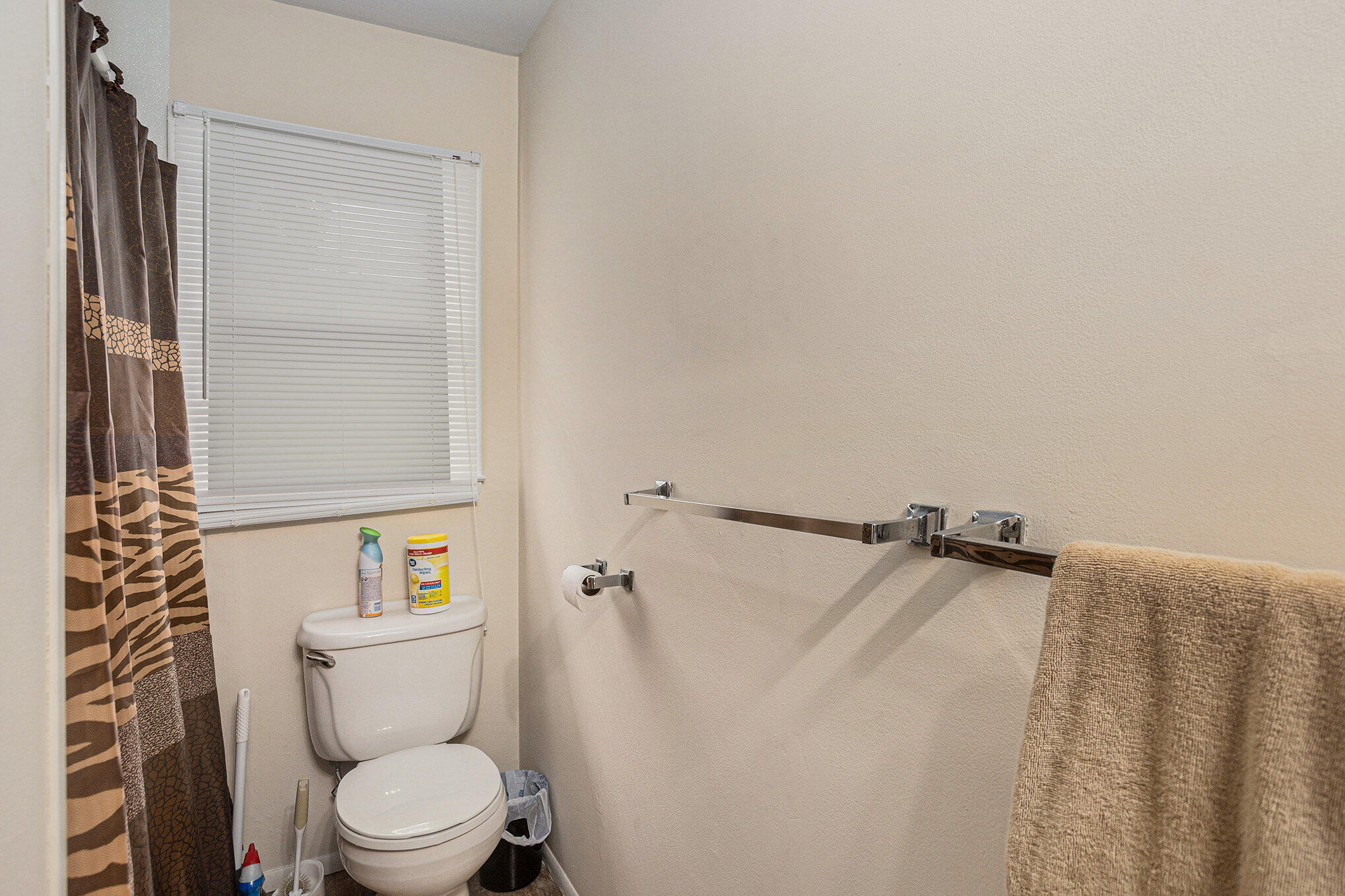 Portage City, Michigan 49024, United States, 3 Bedrooms Bedrooms, ,3 BathroomsBathrooms,Residential,Active,194338