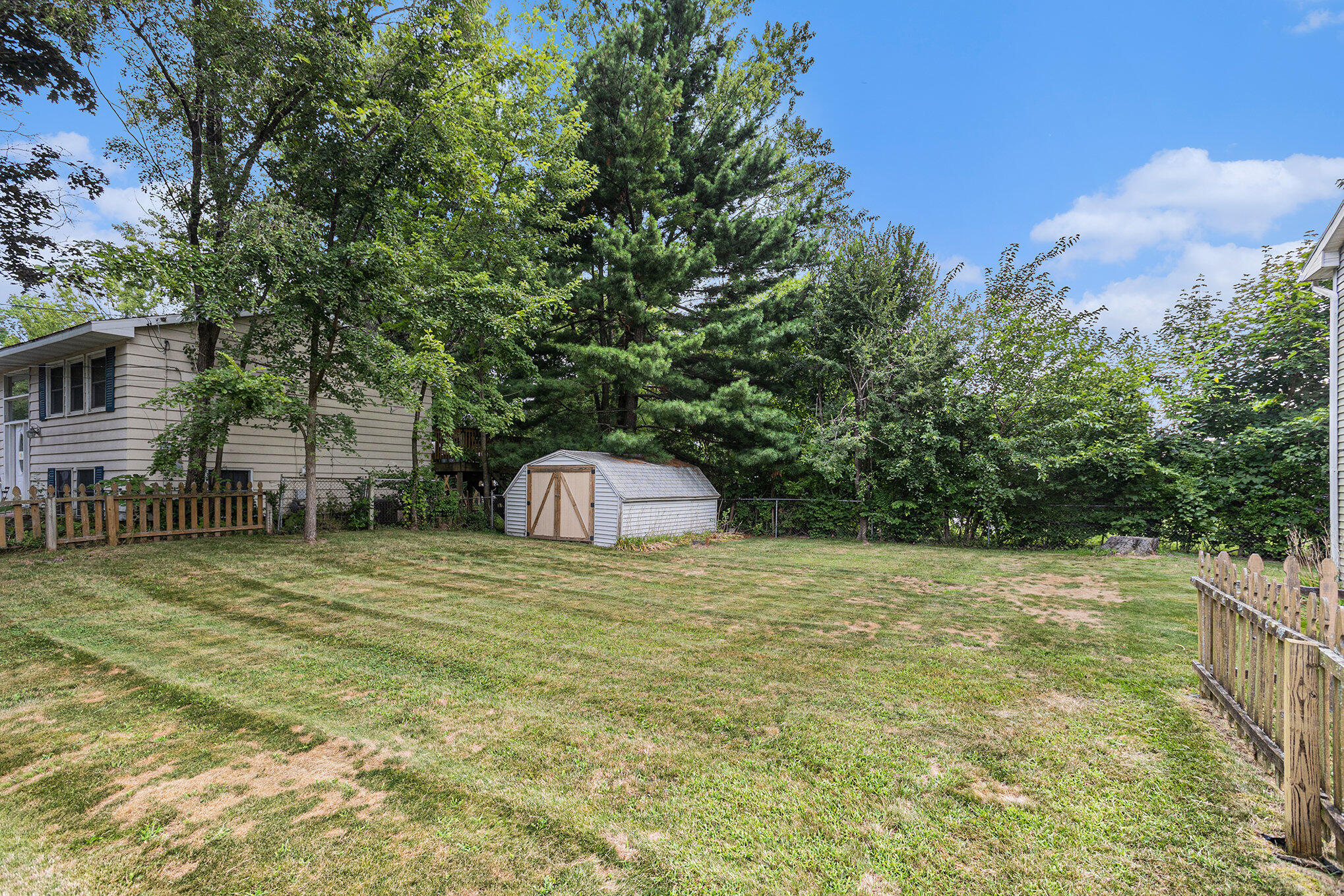 Portage City, Michigan 49024, United States, 3 Bedrooms Bedrooms, ,3 BathroomsBathrooms,Residential,Active,194338