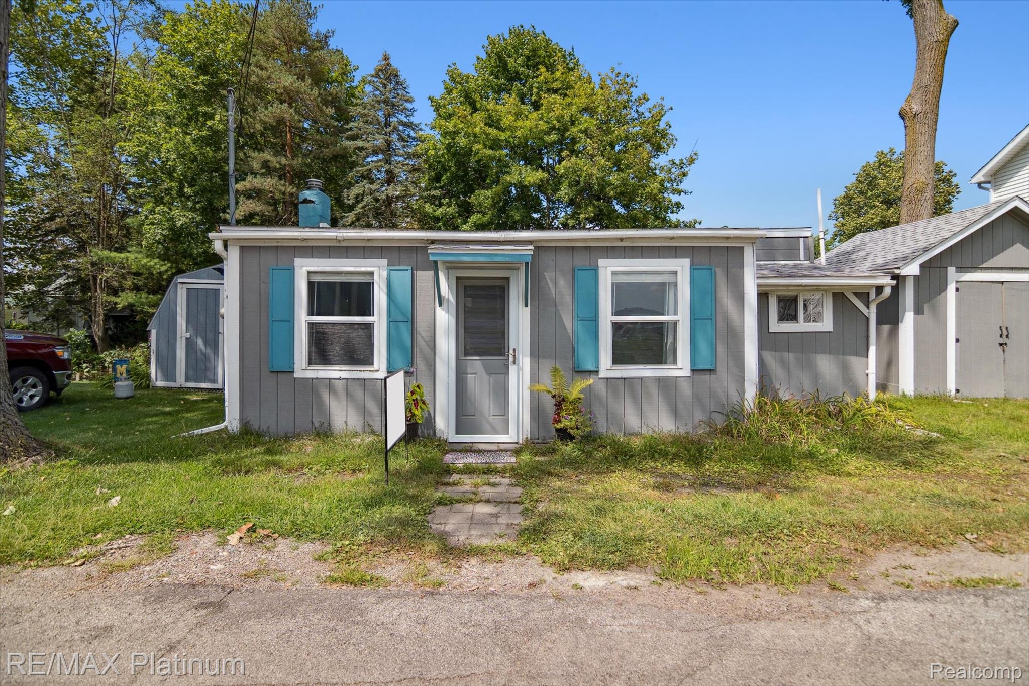 11181 W FERNDALE Drive