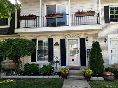 106 Manor Way Rochester Hills City MI 48309