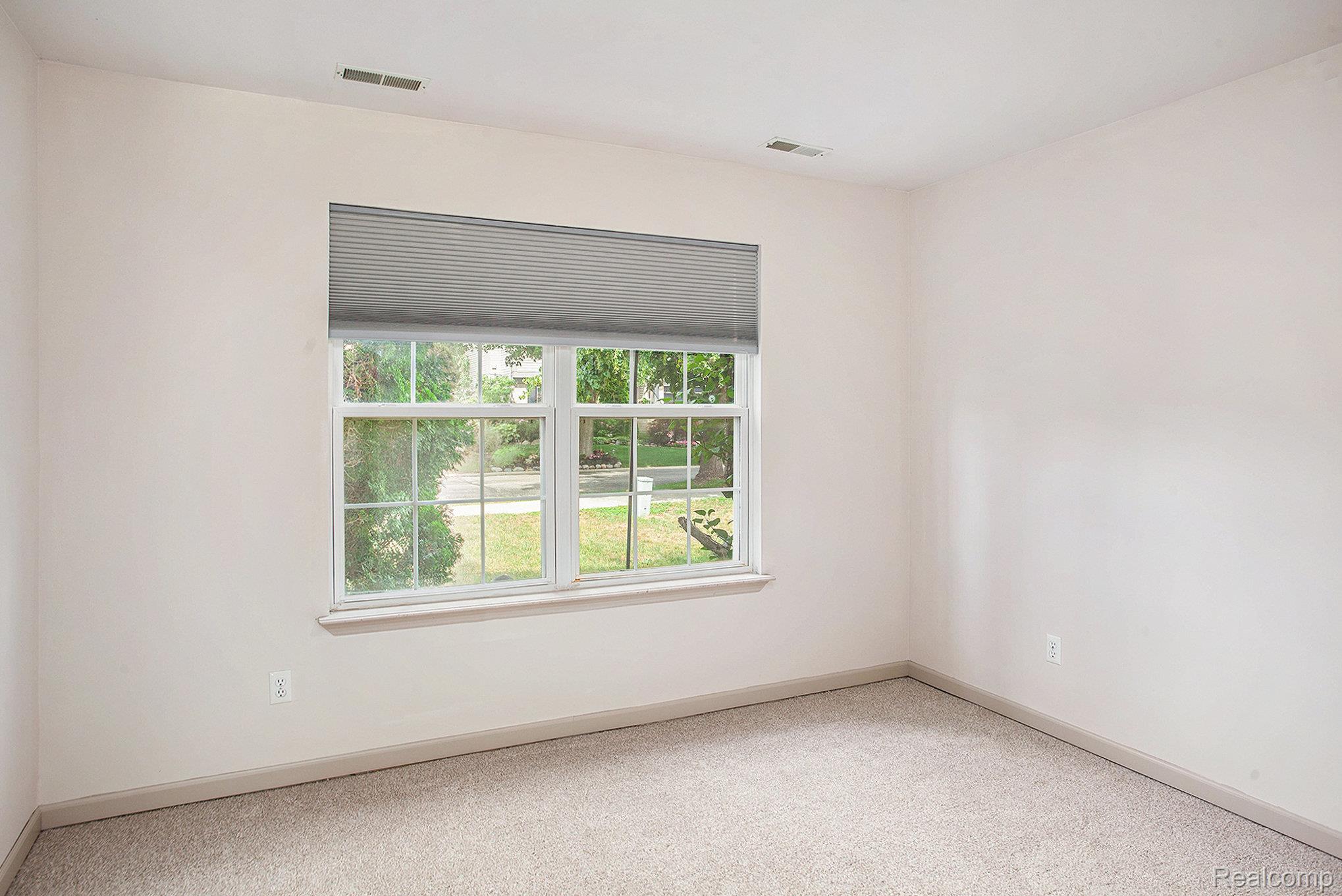 Lake Orion Village, Michigan 48360, United States, 4 Bedrooms Bedrooms, ,3 BathroomsBathrooms,Residential,Coming Soon,177610