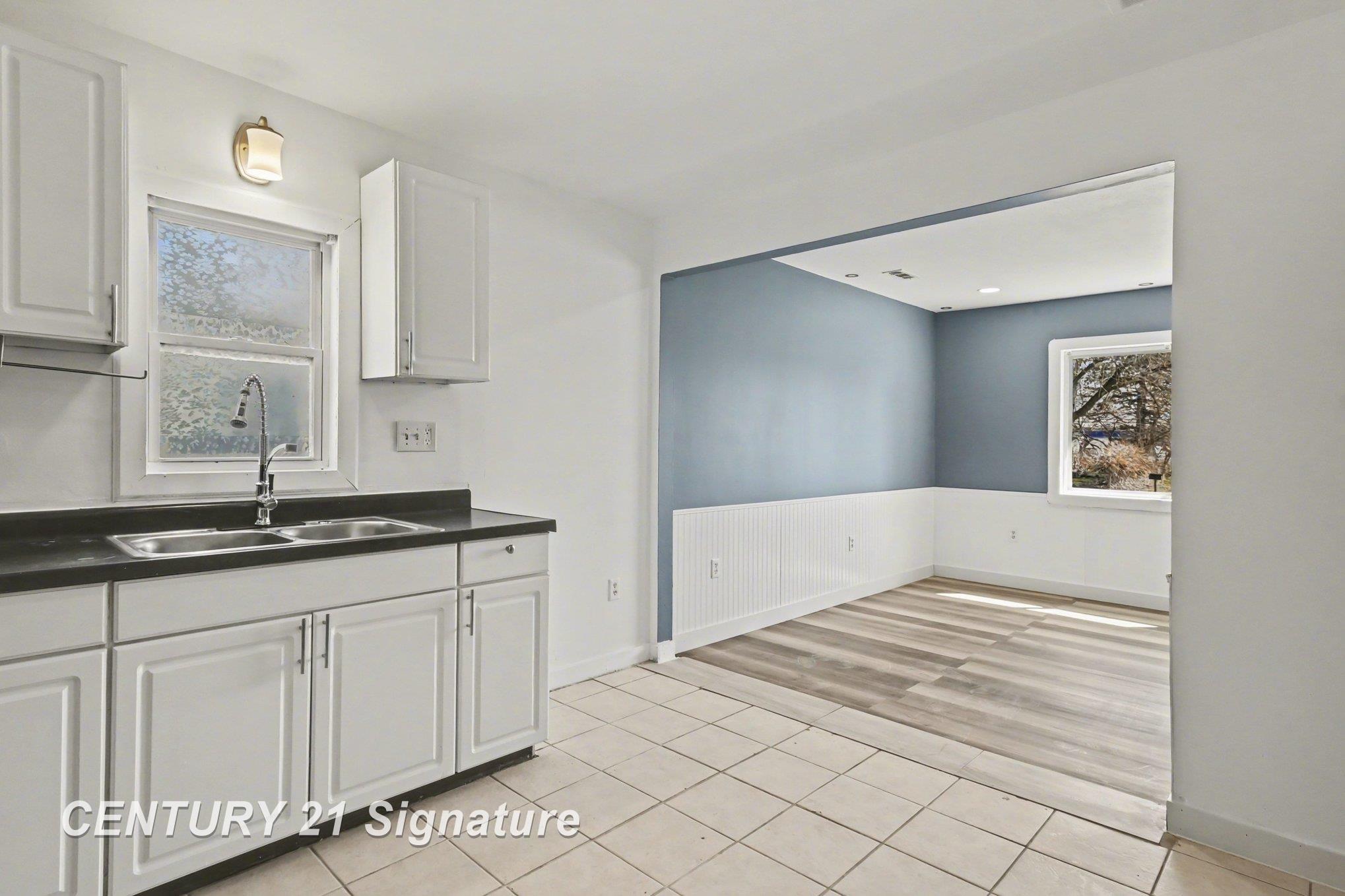 1203 Warwick Drive