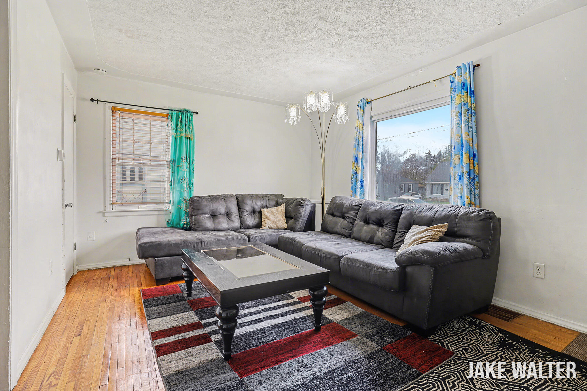 3220 Hillcroft Avenue SW