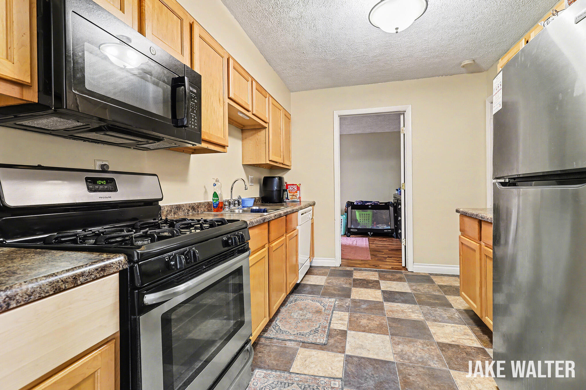 3220 Hillcroft Avenue SW