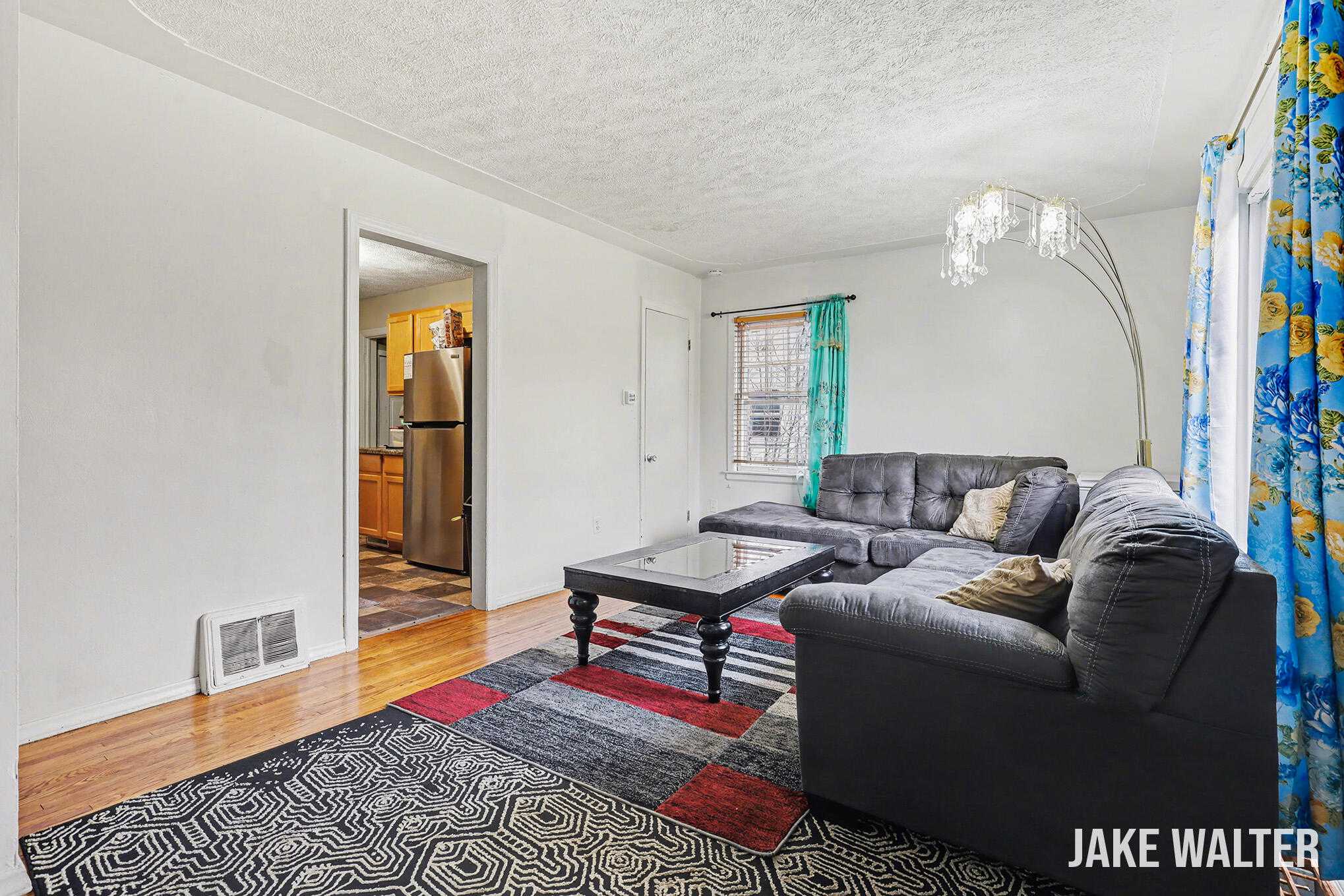 3220 Hillcroft Avenue SW