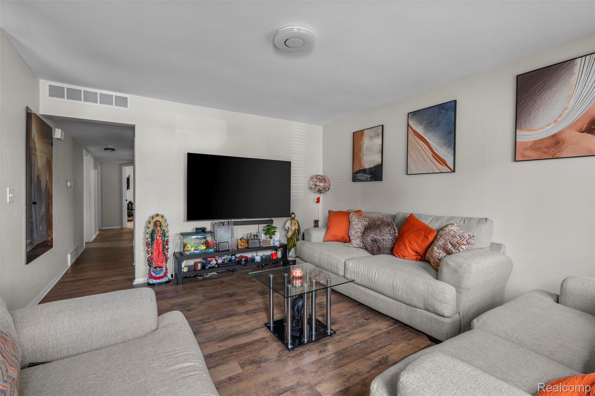 11724 Syracuse Street