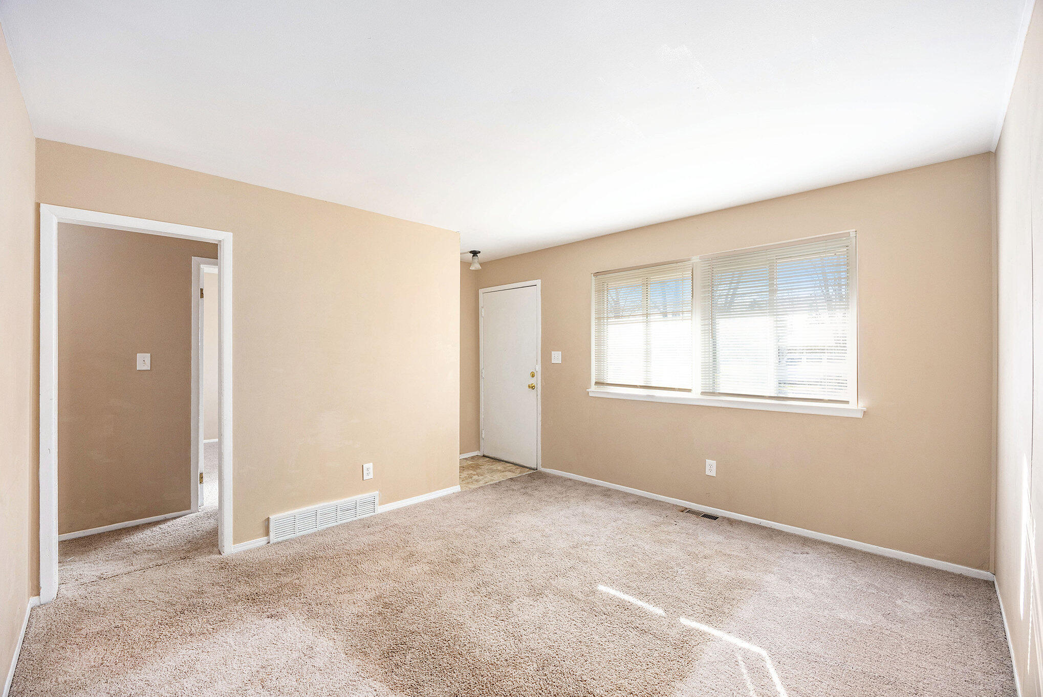 33505 Meldrum Street