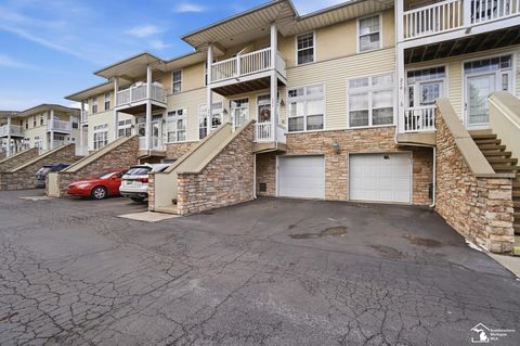 208 Beachwalk Trail Luna Pier City MI 48157