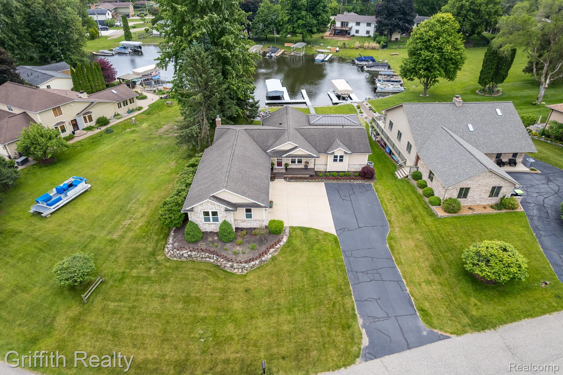 1158 Camelot Drive