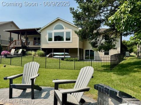 1158 Camelot Drive Putnam Township MI 48169