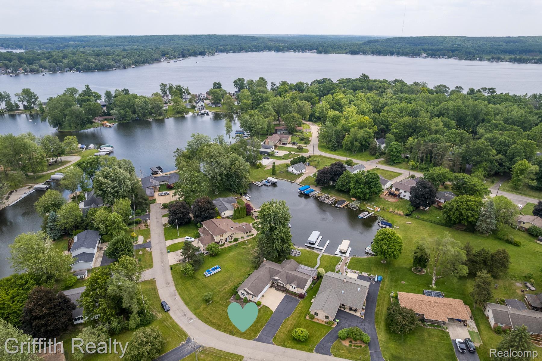 1158 Camelot Drive
